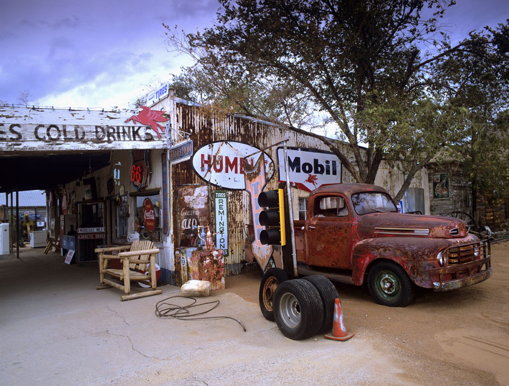 Red Truck and Garage, Route 66